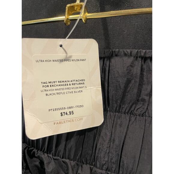 Fabletics Ultra High-Waisted Piped Nylon Pant Black Size Small - Picture 2 of 3